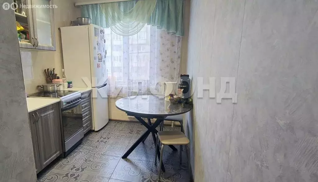 3-комнатная квартира: Новосибирск, Ученическая улица, 1 (59.5 м) - Фото 1