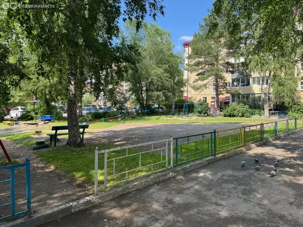 2-комнатная квартира: Горно-Алтайск, улица Григория Чорос-Гуркина, 68 ... - Фото 0