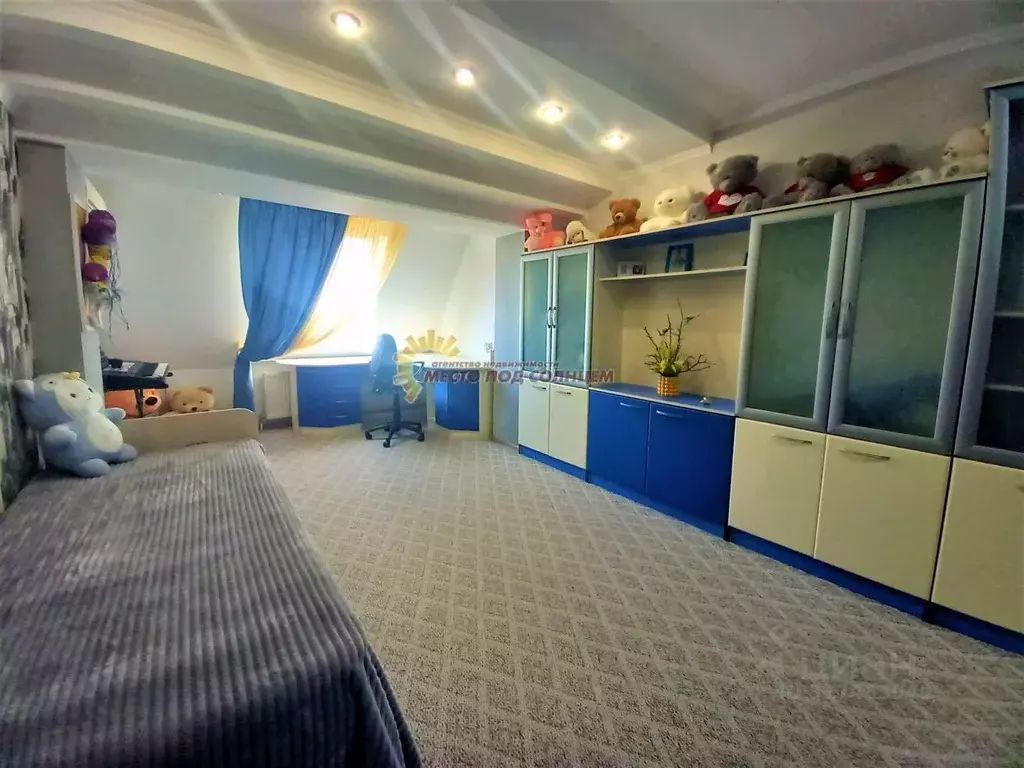 5-к кв. Краснодарский край, Ейск ул. Горького, 7/3 (210.0 м) - Фото 1