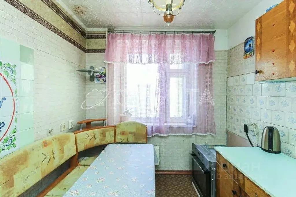 4-к кв. Тюменская область, Тюмень проезд Стахановцев, 6 (80.0 м) - Фото 1