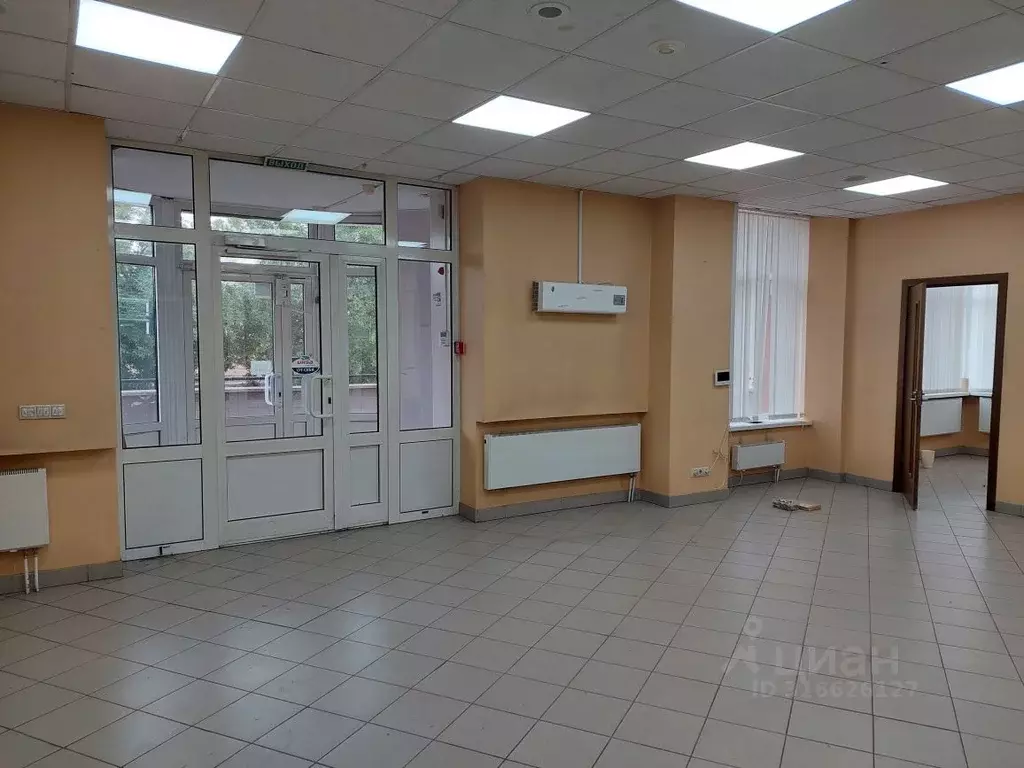 Офис в Свердловская область, Екатеринбург ул. Мамина-Сибиряка, 126 ... - Фото 1