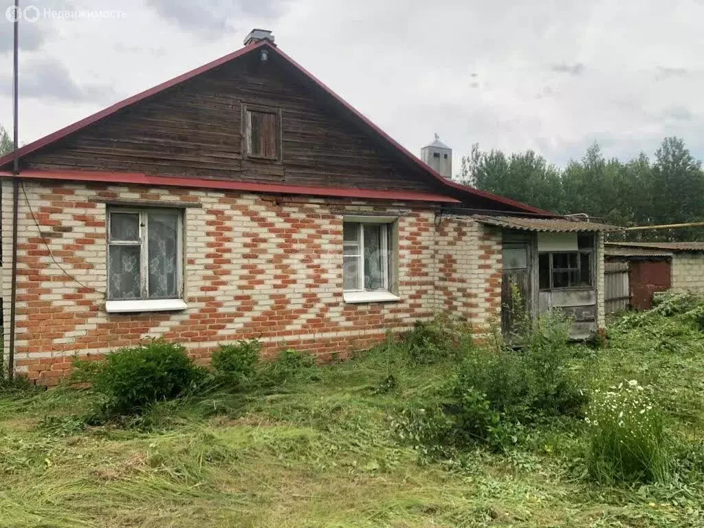 Дом в село Сампур, Октябрьская улица (26 м) - Фото 1