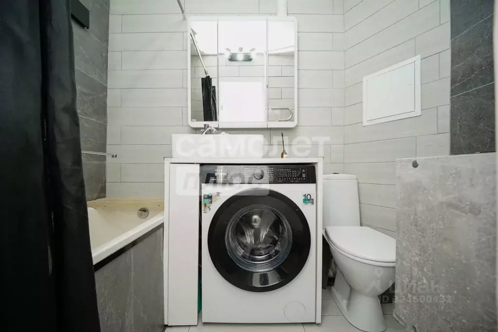 2-к кв. Омская область, Омск 3-й мкр, ул. Путилова, 7А (44.0 м) - Фото 1