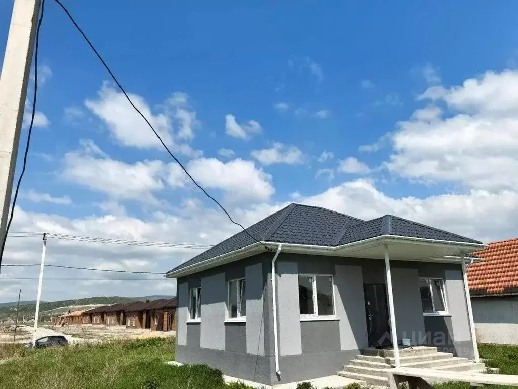 Дом в Краснодарский край, Новороссийск городской округ, Семигорский ... - Фото 0