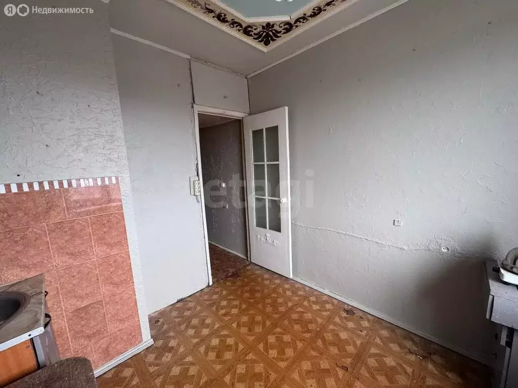 1-комнатная квартира: Ирбит, улица Маршала Жукова, 23 (34 м) - Фото 0