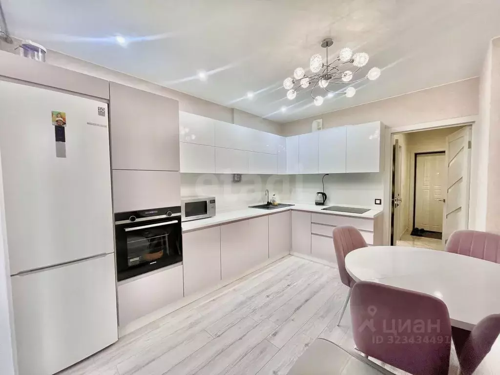 1-к кв. Татарстан, Казань ул. Рауиса Гареева, 111к2 (39.0 м) - Фото 1