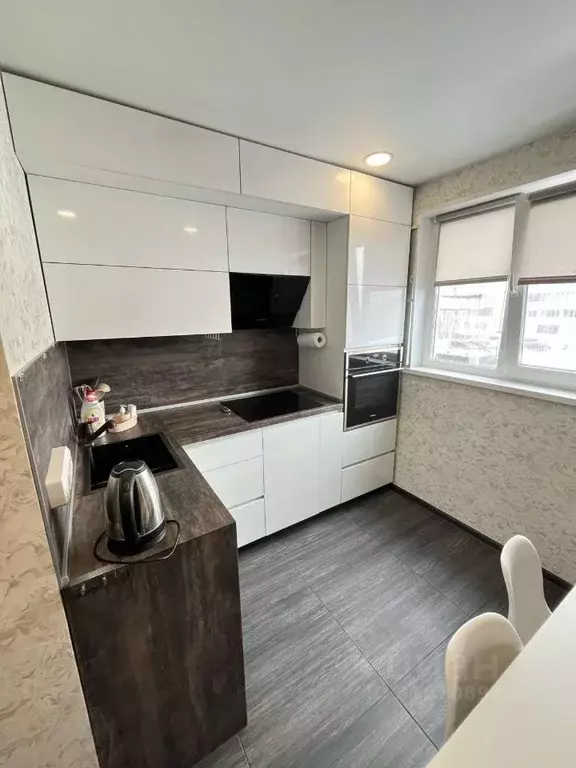 1-к кв. Мурманская область, Мурманск ул. Зои Космодемьянской, 17к3 ... - Фото 0