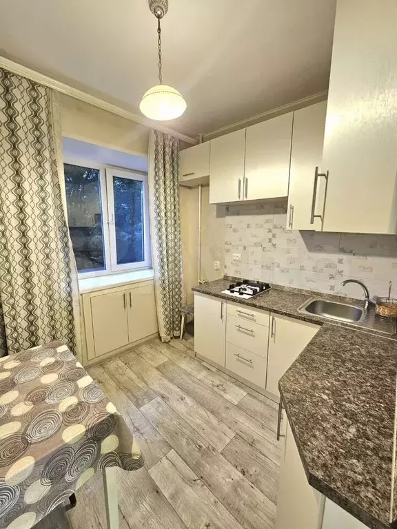 1-к. квартира, 32 м, 2/5 эт. - Фото 0