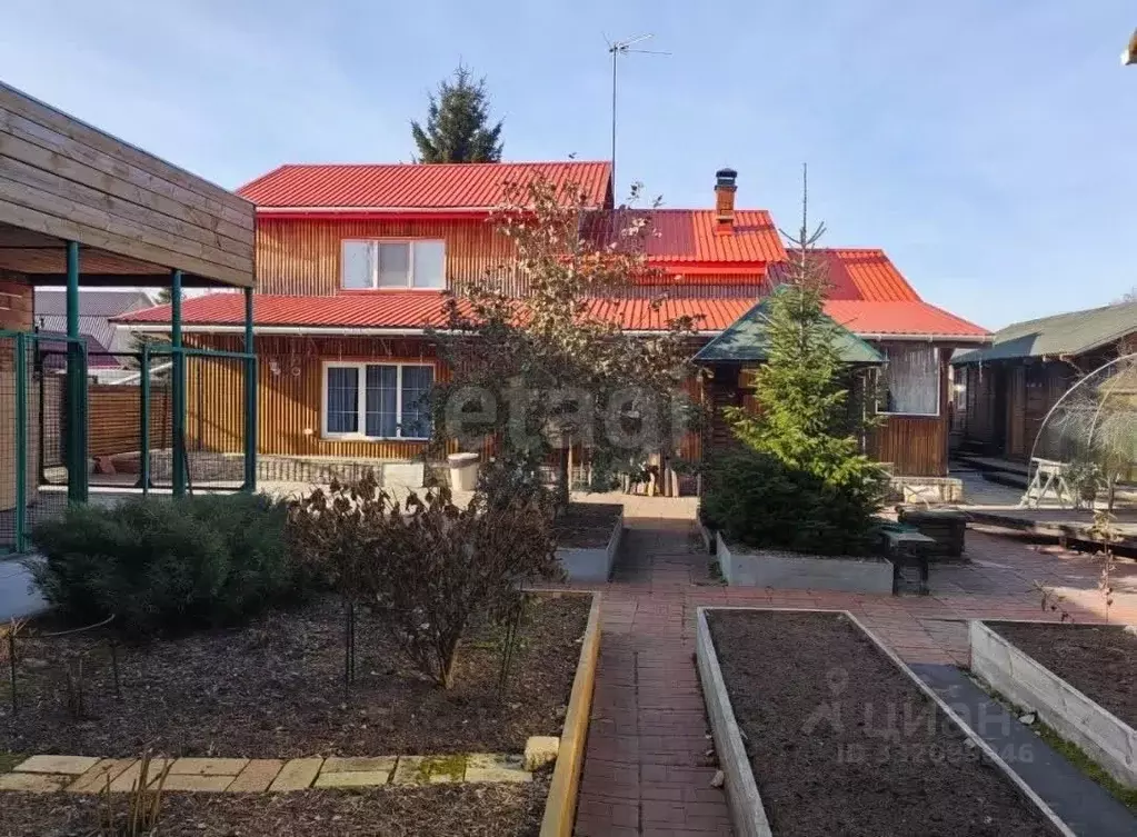 Дом в Тюменская область, Тюмень ул. Воеводы Барятинского, 9 (120 м) - Фото 1