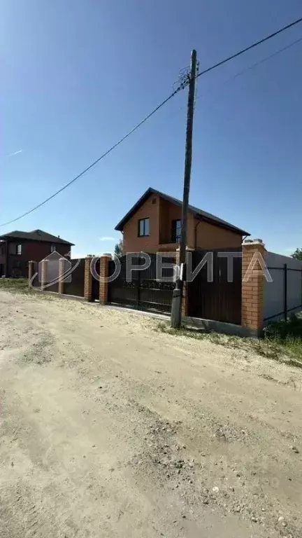 Дом в Тюменская область, Тюмень ул. Бастрыгина, 15 (100 м) - Фото 2