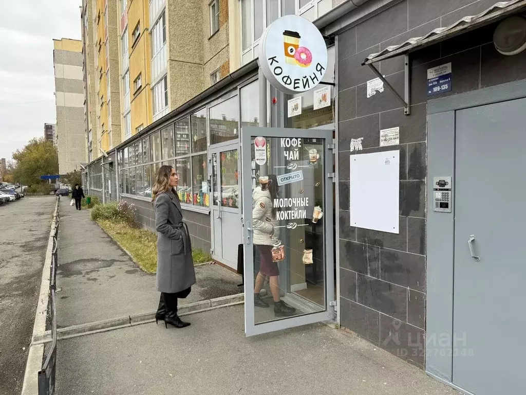 Торговая площадь в Челябинская область, Челябинск ул. Сулимова, 92б ... - Фото 1