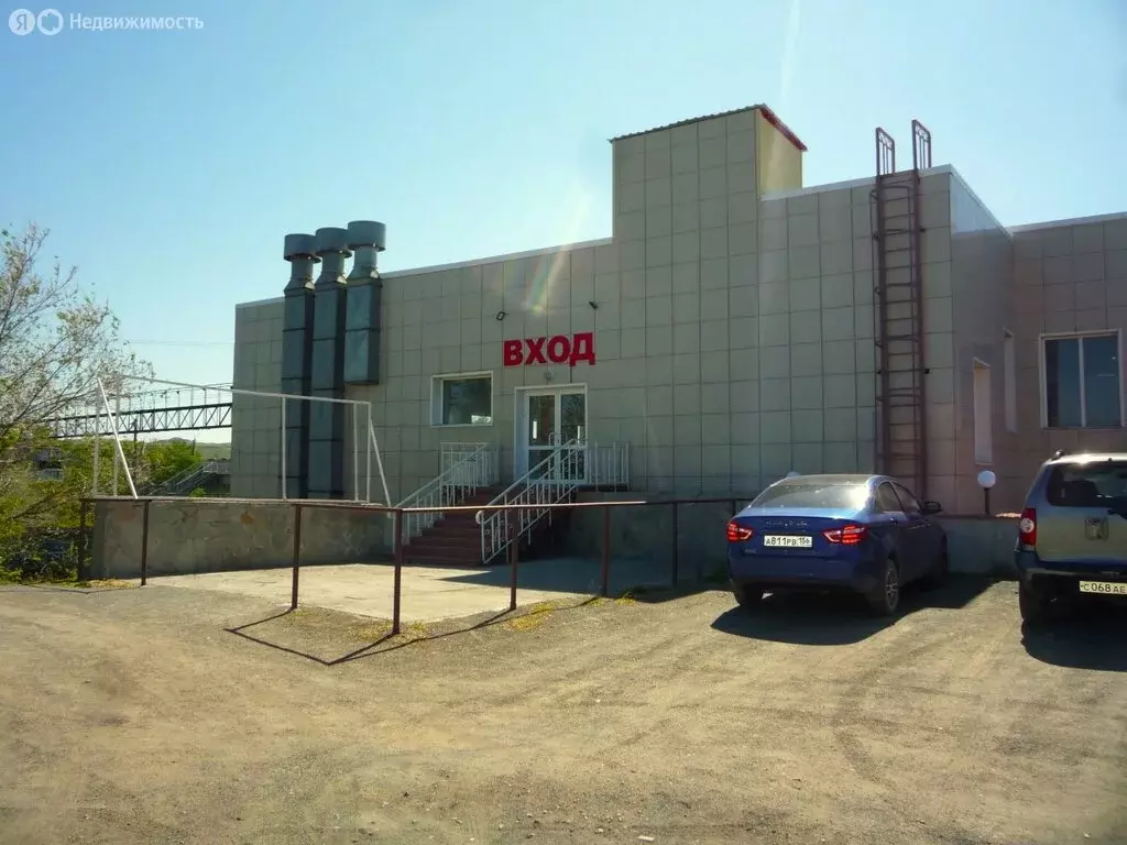 Торговая площадь (307 м) - Фото 1