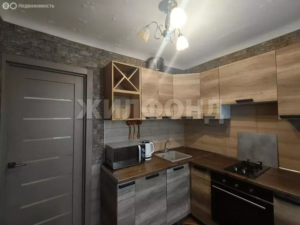 2-комнатная квартира: Обь, улица ЖКО Аэропорта, 9 (42.9 м) - Фото 1