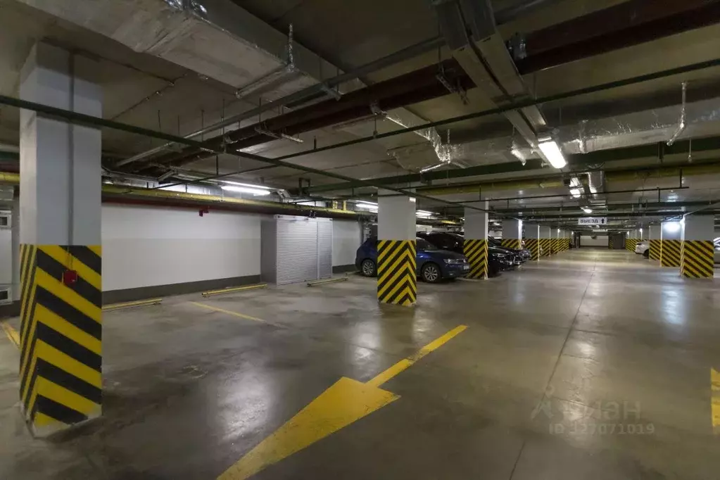 Гараж в Санкт-Петербург Петровский просп., 24к2 (15 м) - Фото 1