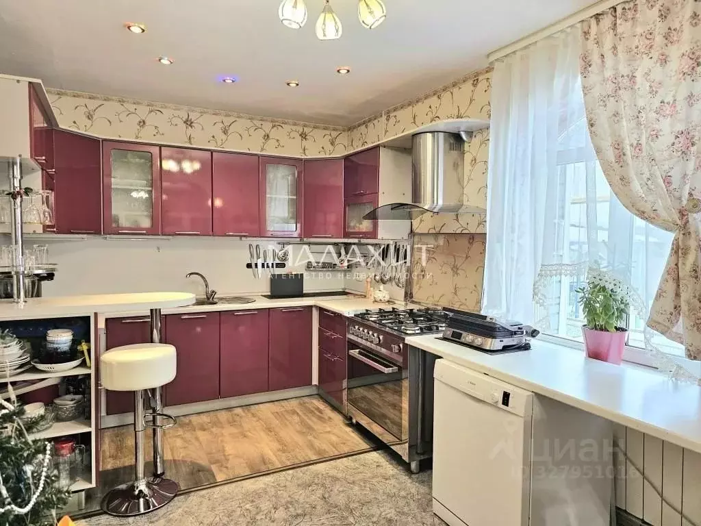 Дом в Самарская область, Самара Барнаульская ул., 3 (196 м) - Фото 1