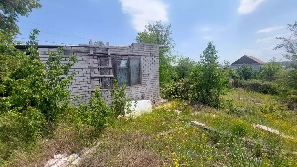 Дом в Волгоградская область, Волгоград Металлург СНТ, 1-й уч, 305 (30 ... - Фото 1