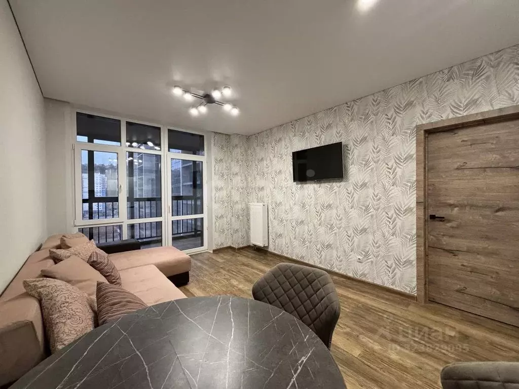 2-к кв. Красноярский край, Красноярск Свердловская ул., 6Е (41.8 м) - Фото 1