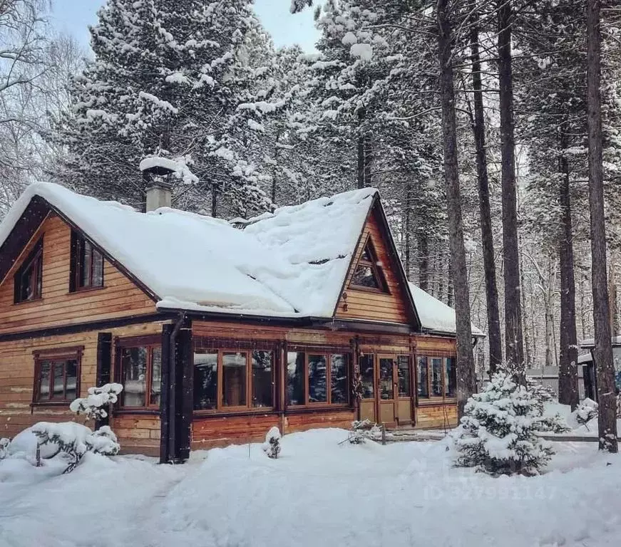 Дом в Иркутская область, Слюдянский район, пос. Утулик  (150 м) - Фото 1