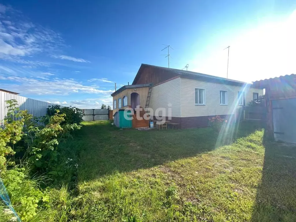 Дом в Красноярский край, Большемуртинско-Сухобузимский округ, с. ... - Фото 2