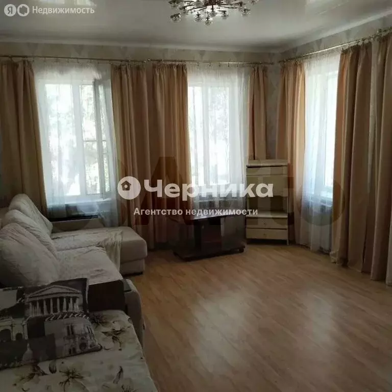 Дом в Каменск-Шахтинский, улица Мусина, 74 (230 м) - Фото 1