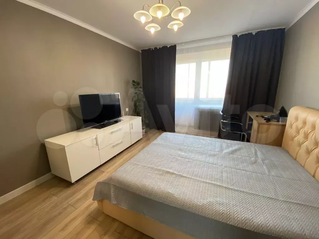 1-к. квартира, 45 м, 9/10 эт. - Фото 1