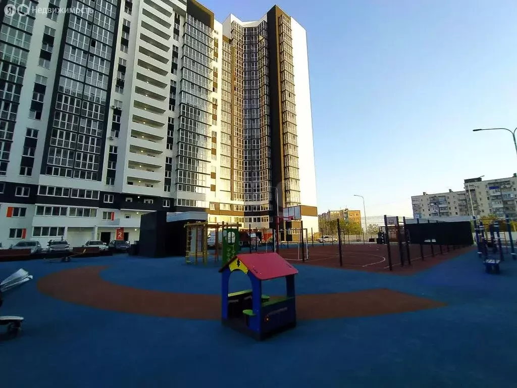 2-комнатная квартира: Новороссийск, улица Куникова, 55к2 (71 м) - Фото 1