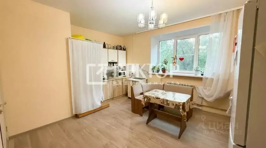 3-к кв. Ивановская область, Иваново ул. Красных Зорь, 1 (92.0 м) - Фото 1