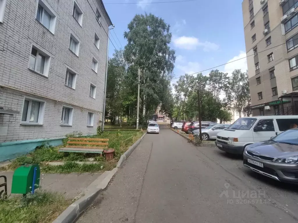3-к кв. Кировская область, Киров ул. Никитская, 162 (51.4 м) - Фото 0