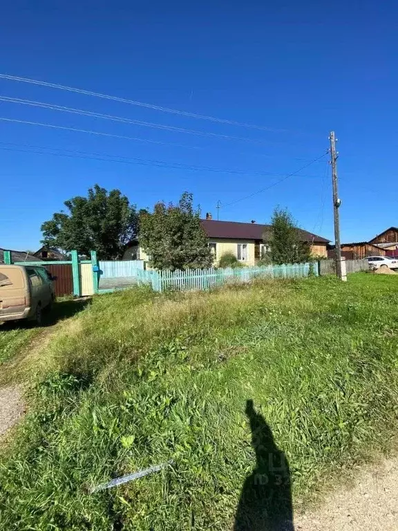 Дом в Красноярский край, Иланско-Нижнеингашский округ, с. ... - Фото 1