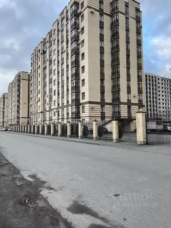 3-к кв. Северная Осетия, Владикавказ ул. Астана Кесаева, 44Вк2 (80.0 ... - Фото 1