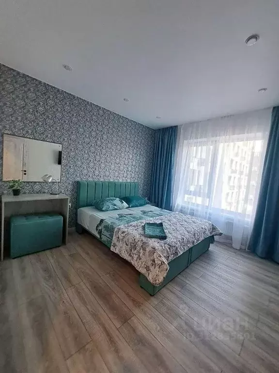2-к кв. Тюменская область, Тюмень ул. 50 лет Октября, 63Г (80.0 м) - Фото 0