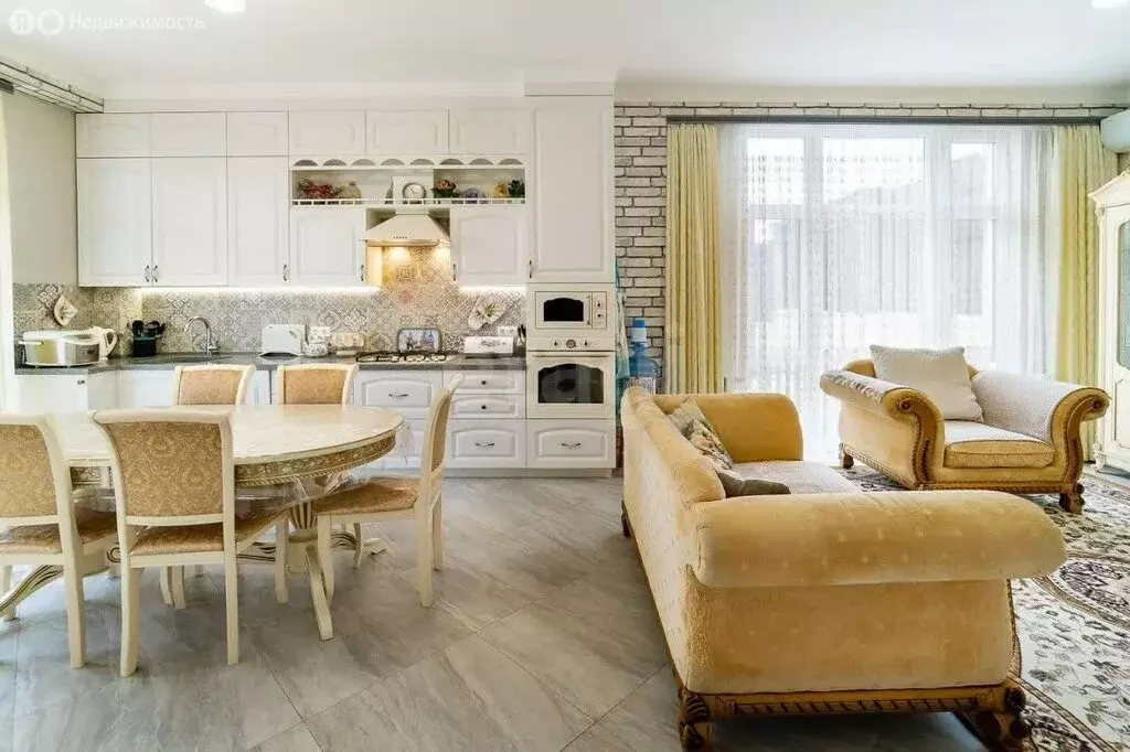 Дом в Севастополь, Лукомская улица (210 м) - Фото 1