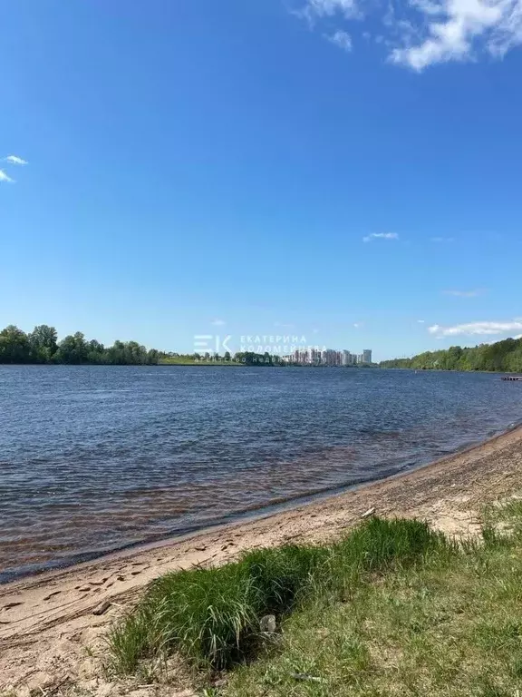 Участок в Ленинградская область, Всеволожский район, Имени Свердлова ... - Фото 0