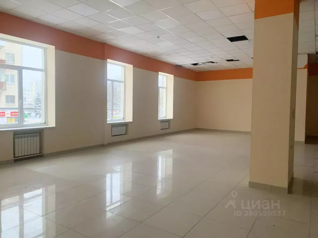 Помещение свободного назначения в Тверская область, Тверь просп. ... - Фото 1