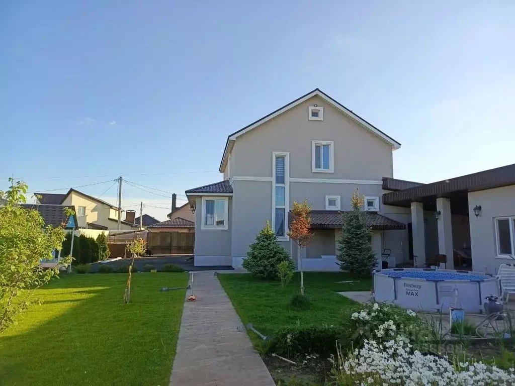 Дом в Оренбургская область, Оренбург Кушкуль мкр, ул. Земская, 18 (300 ... - Фото 1