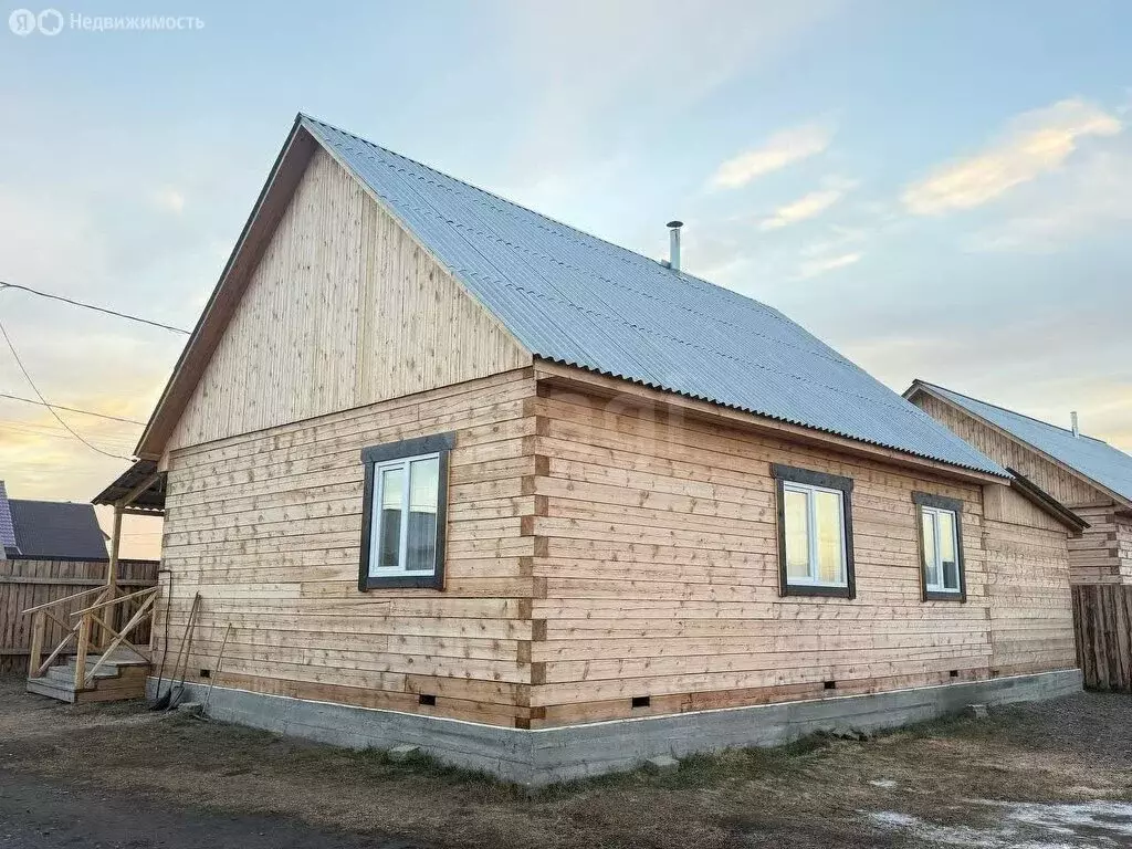 Дом в Иволгинский район, сельское поселение Гурульбинское, село ... - Фото 1