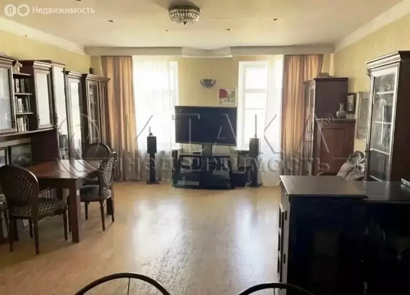 3-комнатная квартира: Санкт-Петербург, 19-я линия Васильевского ... - Фото 1