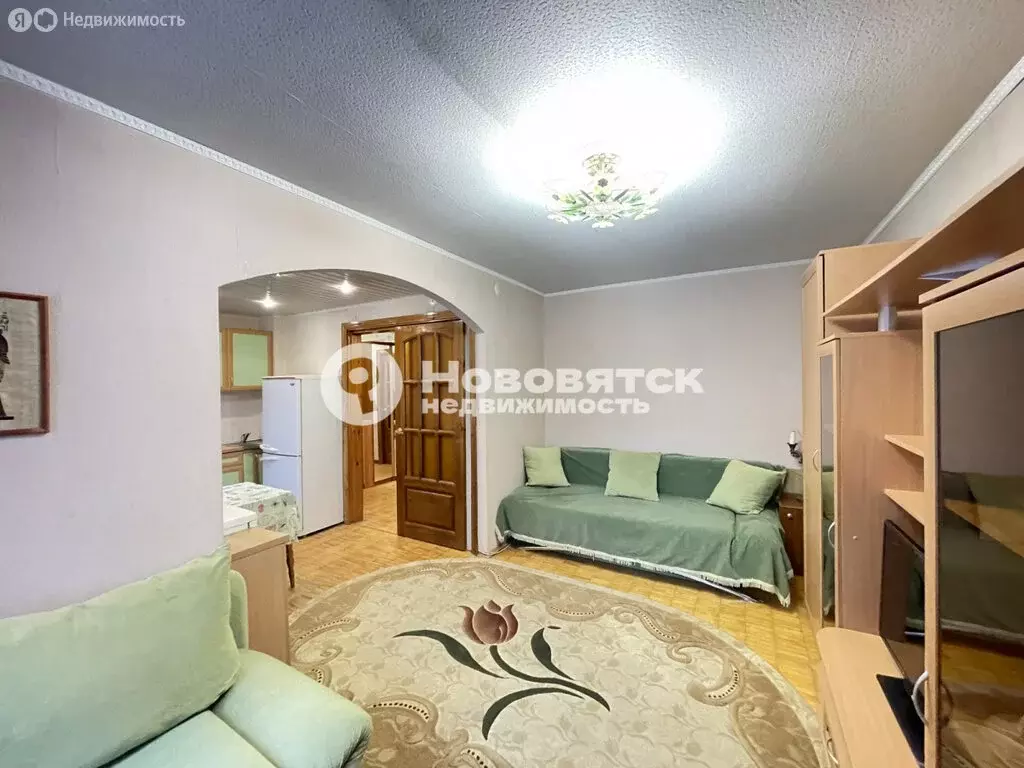 3-комнатная квартира: Киров, Нововятский район, Советская улица, 21 ... - Фото 0