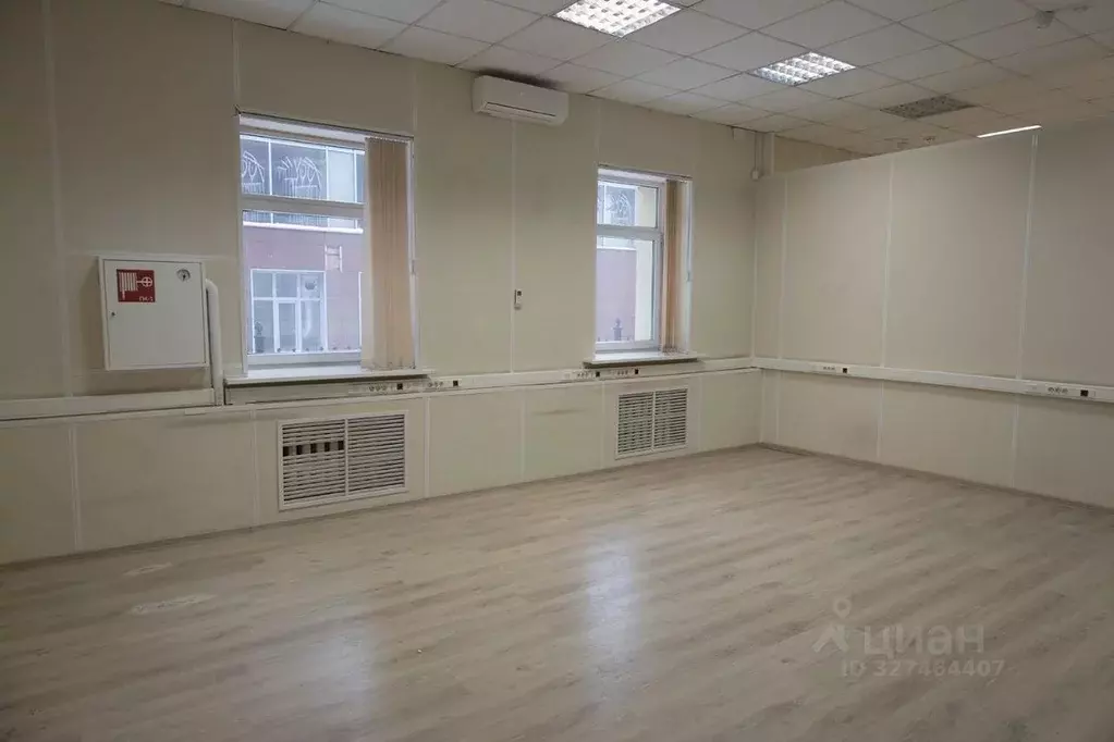 Помещение свободного назначения в Москва ул. Орджоникидзе, 11С40 (302 ... - Фото 1