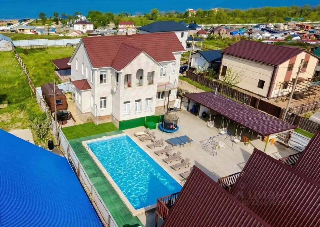 Дом в Краснодарский край, Темрюкский район, Голубицкое с/пос, ... - Фото 2