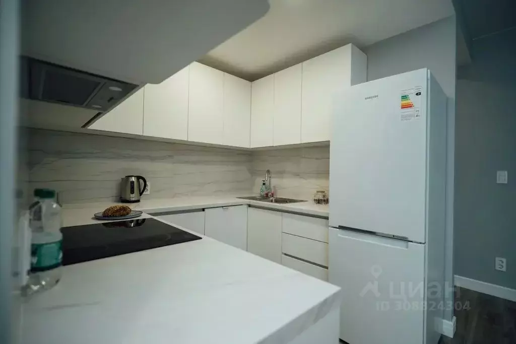 1-к кв. Сахалинская область, Южно-Сахалинск Горная ул., 8к8 (60.0 м) - Фото 2