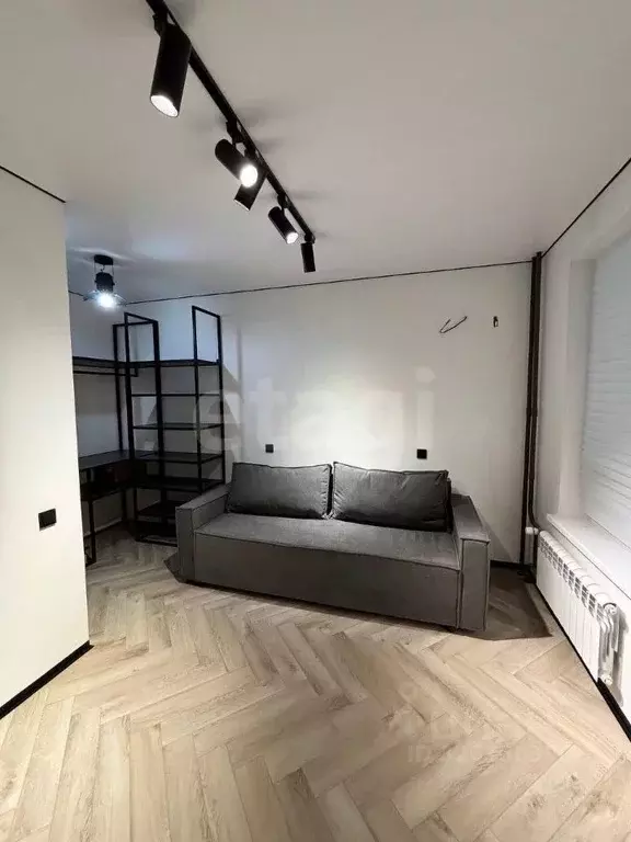 Студия Тюменская область, Тюмень ул. Пожарных и Спасателей, 5 (29.1 м) - Фото 1