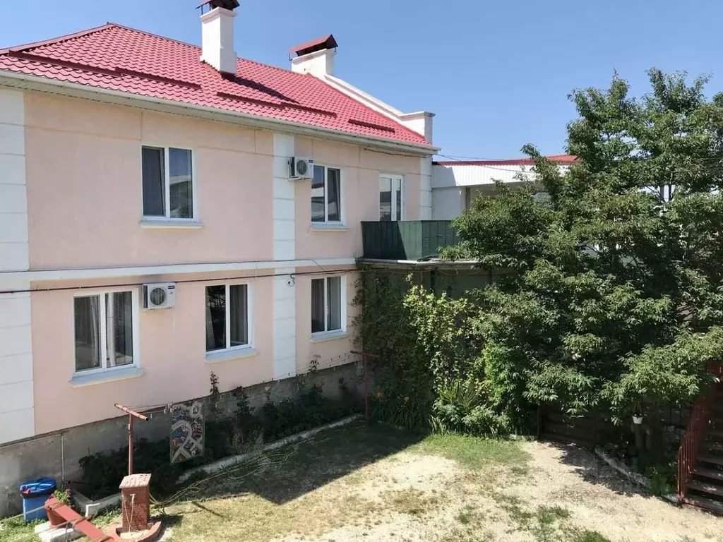 Дом в Крым, Феодосия ул. 3-го Интернационала, 20 (100 м) - Фото 0