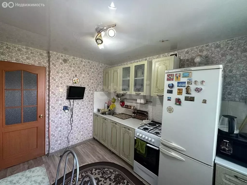 3-комнатная квартира: Курган, улица Губанова, 20 (62 м) - Фото 2