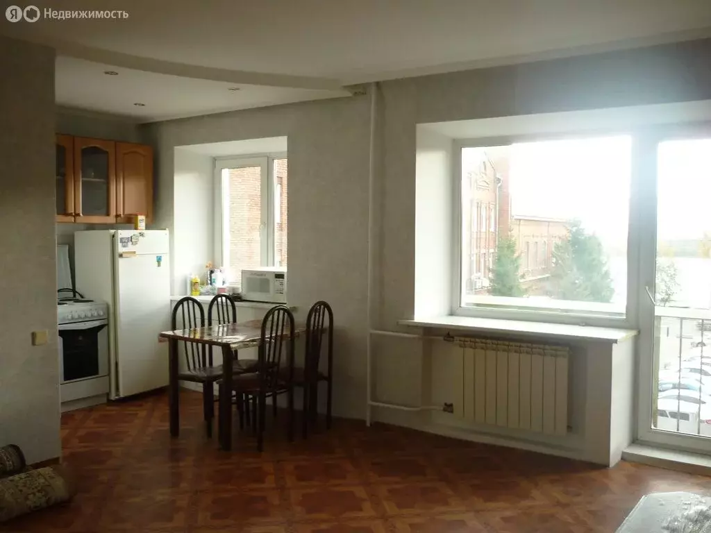 2-комнатная квартира: Красноярск, улица Дубровинского, 76 (45 м) - Фото 1