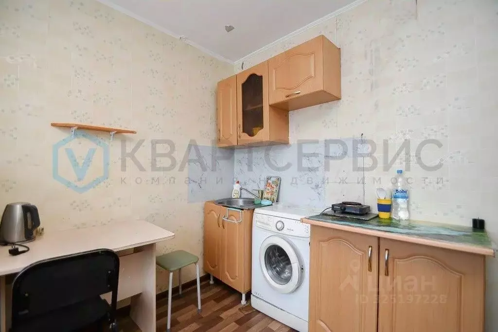 Комната Омская область, Омск Привокзальный мкр, ул. Карбышева, 38 ... - Фото 2