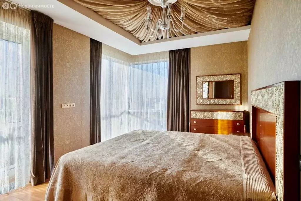 5-комнатная квартира: Москва, Нежинская улица, 1к1 (212 м) - Фото 1