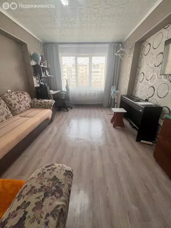 3-комнатная квартира: Краснокаменск, 8-й микрорайон, 803 (64.9 м) - Фото 1