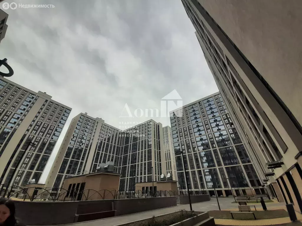 3-комнатная квартира: Санкт-Петербург, улица Типанова, 22 (110 м) - Фото 1