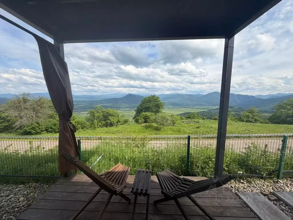 Дом в Адыгея, Майкопский район, Даховское с/пос км 8-й (15 м) - Фото 2